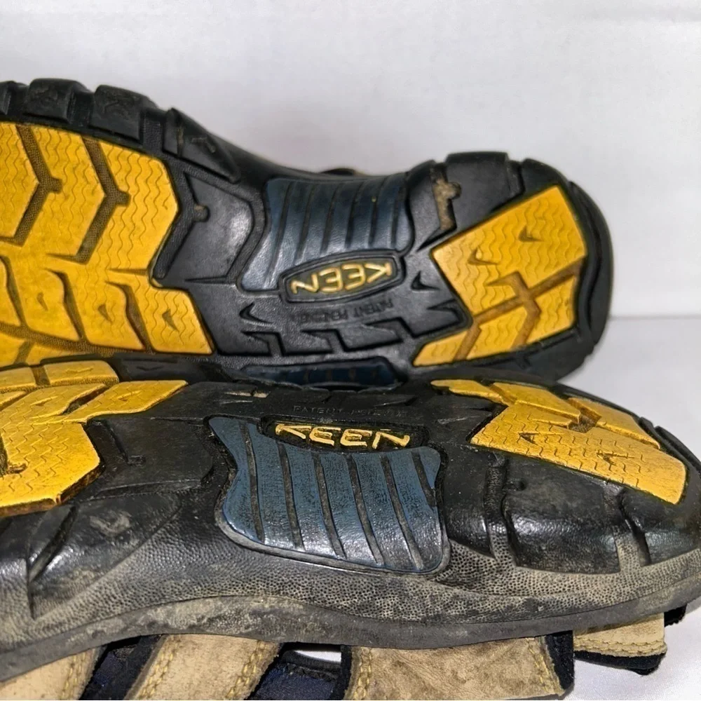Keen Sandals Newport Closed Toe Leather Shoes Waterproof Bungee Laces Outdoors